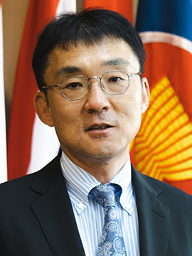 渡辺 哲也